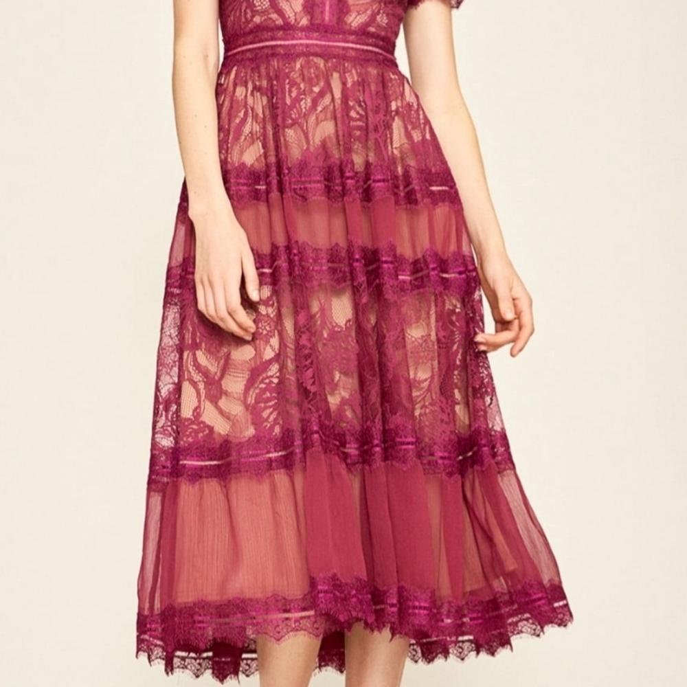 Elegant Flowy Lace Midi Dress in Deep Berry - Picture 3 of 6